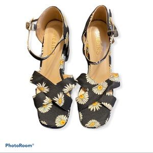 Daisy Print Chunky Heels